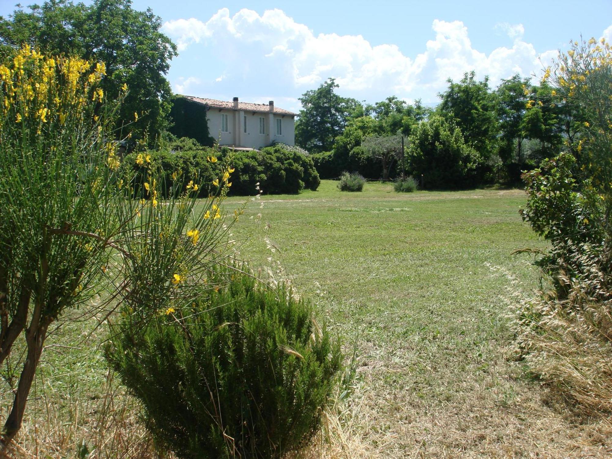 Agriturismo "Borgo Madonna Degli Angeli" - Charming Cottages In The Gardens ! Tocco da Casauria Exterior photo