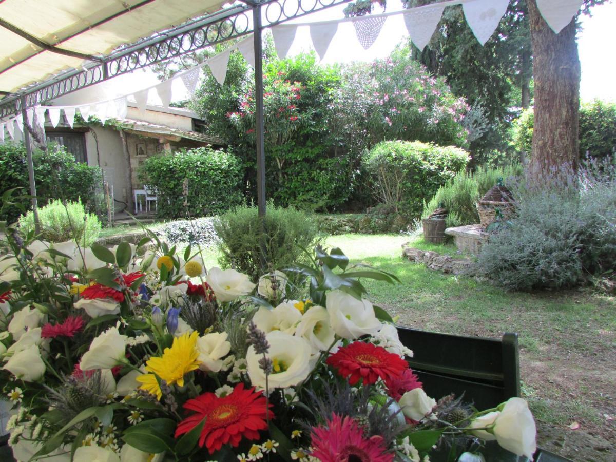 Agriturismo "Borgo Madonna Degli Angeli" - Charming Cottages In The Gardens ! Tocco da Casauria Exterior photo